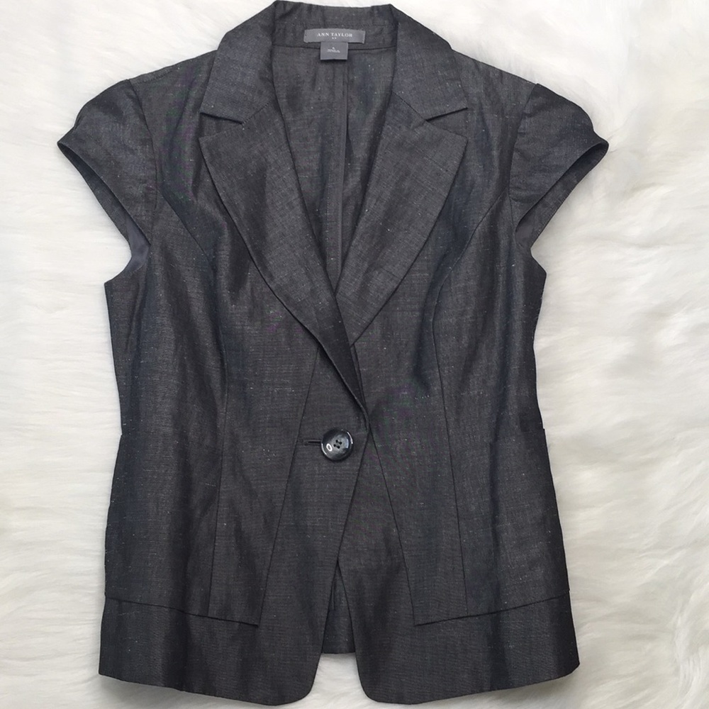 Blouse 👚 Ann Taylor
